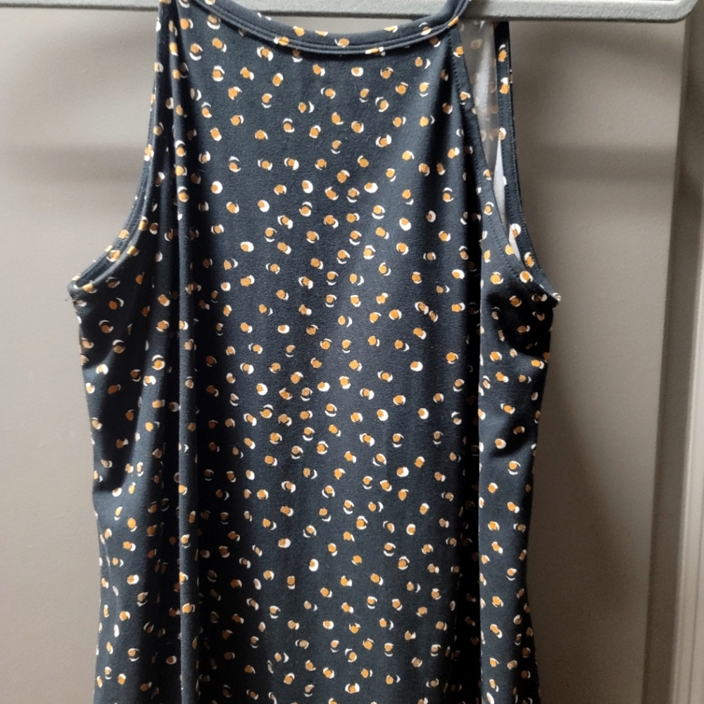Patterned Tank Top - Picture 2 of 4